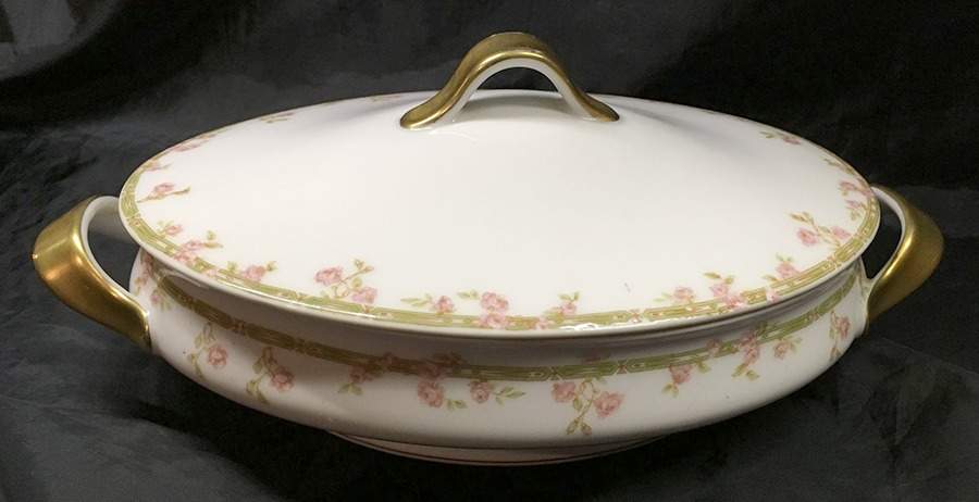 H3383 Oval Covered Vegetable by Haviland-1