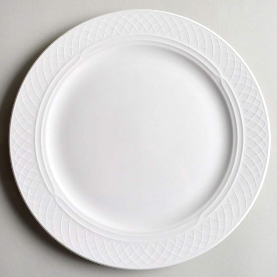 Kensington (Ameriwhite) Dinner Plate by Homer Laughlin -1