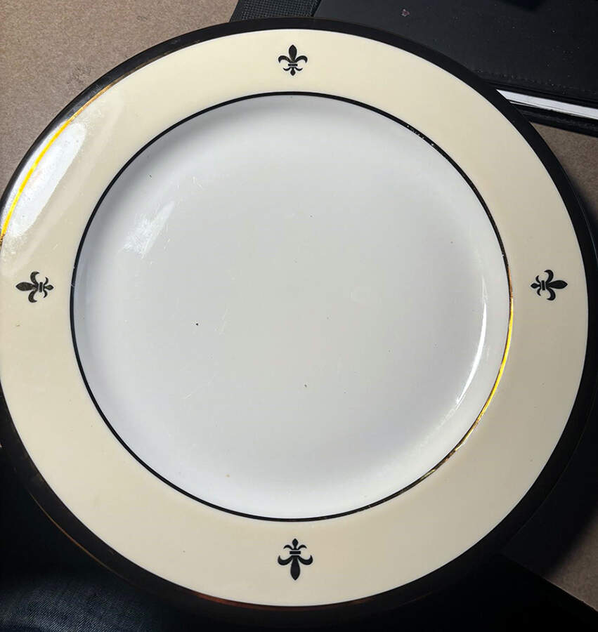 Aero (Ameriwhite) Dinner Plate by Homer Laughlin -1