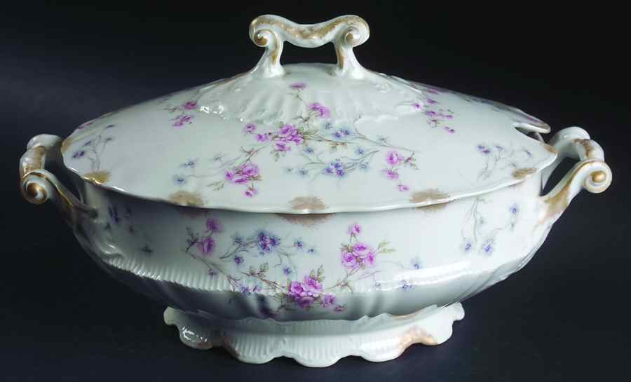 Schleiger 309-7 Tureen &  Lid by Haviland-1