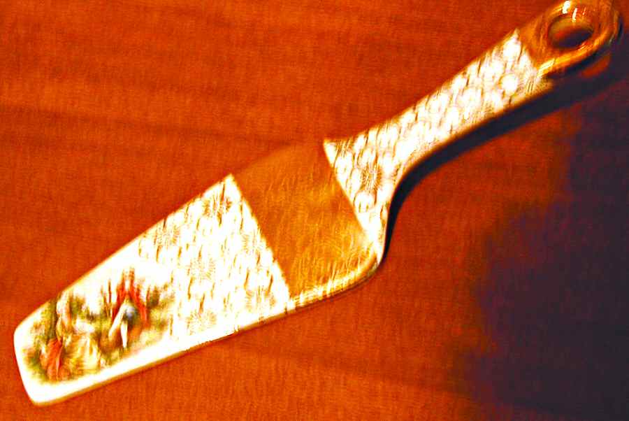 HMU5 Solid Ceramic Pie/Cake Server by Hampton China-1