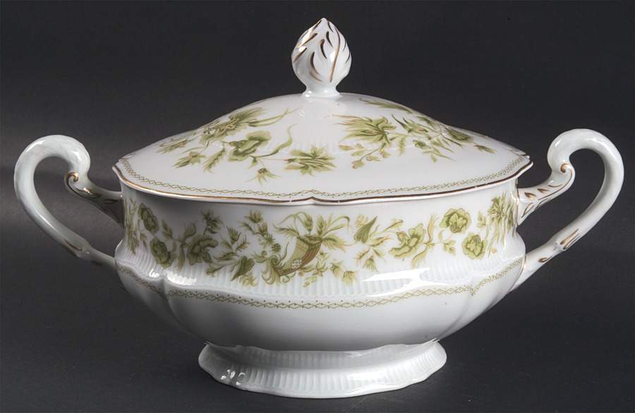 A La Corne Round Covered Vegetable by Haviland-1
