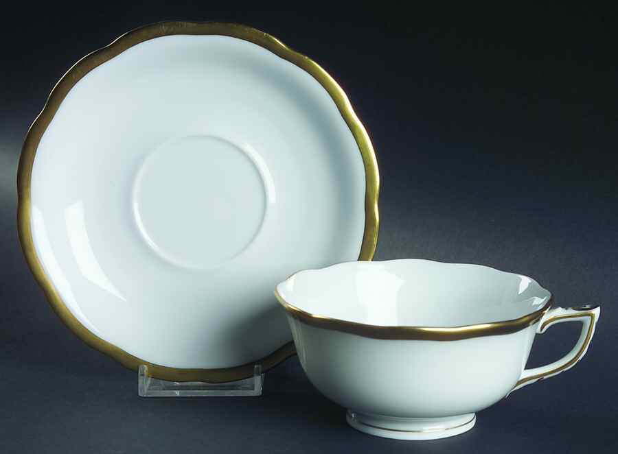 Gwendolyn Footed Cup & Saucer Set by Herend-1