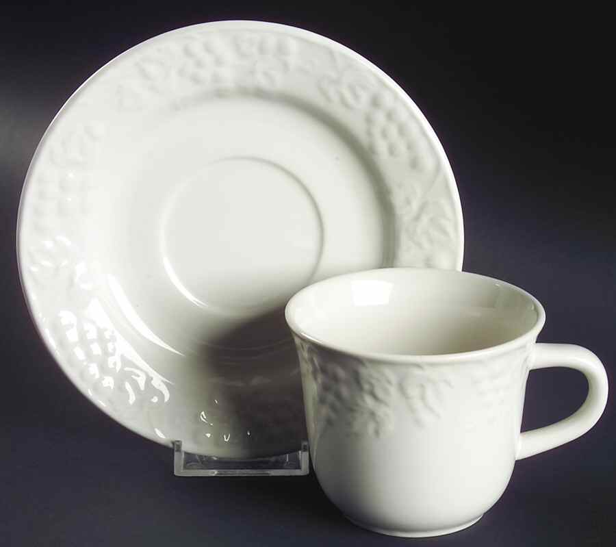 HGM4 Flat Cup & Saucer Set by Heritage Mint-1