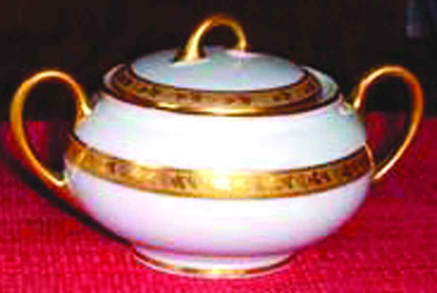 HC985 Sugar Bowl & Lid by Heinrich - H&C-1