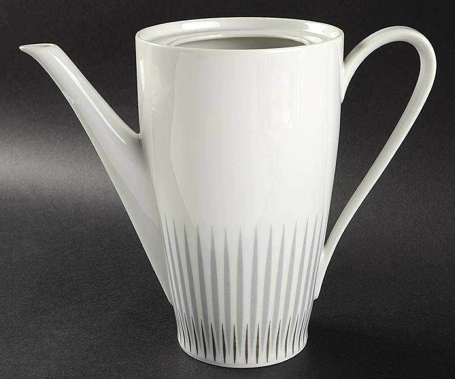 Cavalier Coffee Pot No Lid by Hutschenreuther-1