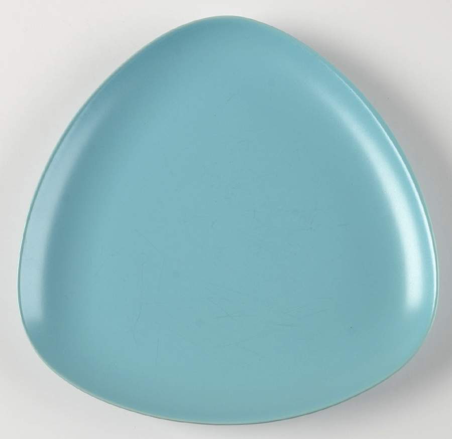 Nilsson Triangular Salad Plate by Hoganas Keramiks-1
