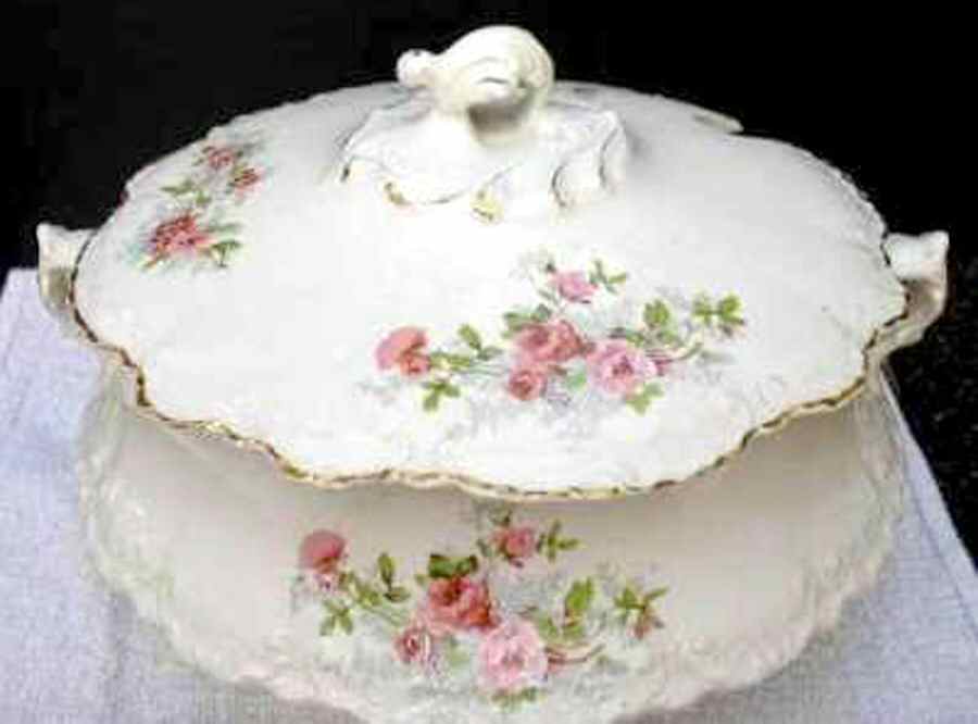 HLC3660 Tureen &  Lid by Homer Laughlin -1
