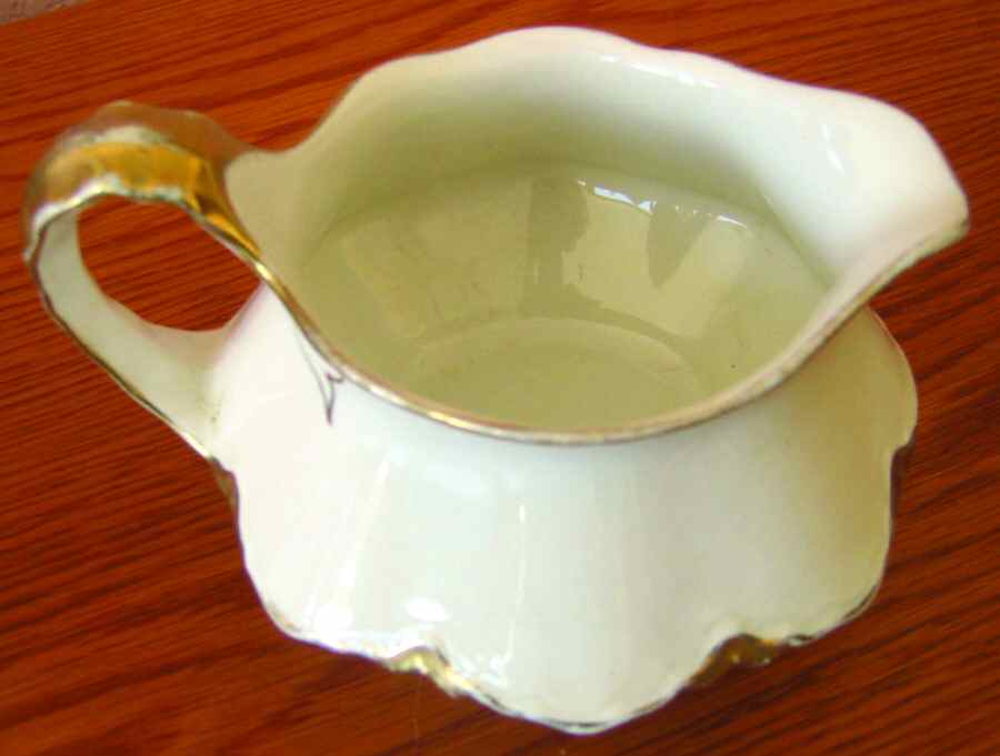 R3002 Creamer by Homer Laughlin -1