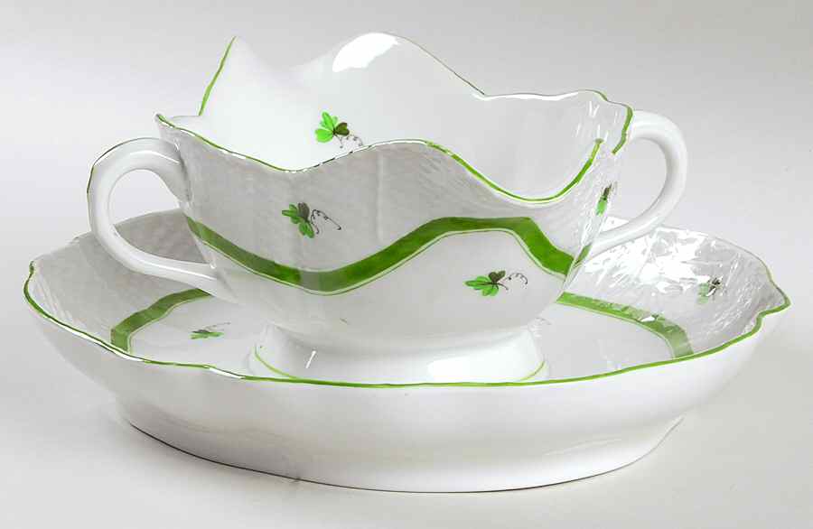 Vienna Rose Gravy Boat with Attached Underplate by Herend-1