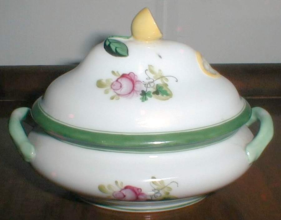Vienna Rose Mini Tureen & Lid by Herend-1