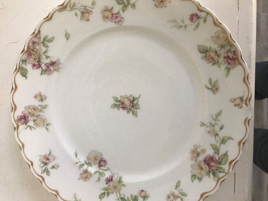 Schleiger 39-4 Dinner Plate by Haviland-1