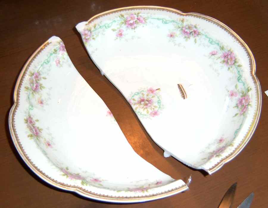 H3584 9" Oval Vegetable Bowl by Haviland-1