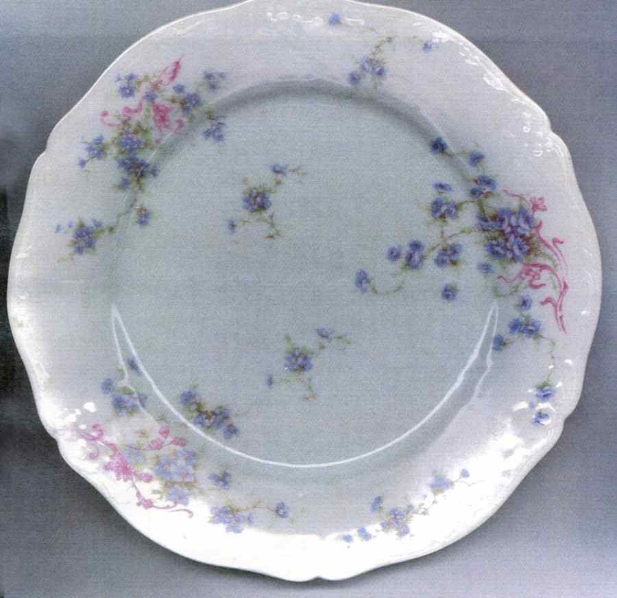 Schleiger 155-19 Dinner Plate by Haviland-1