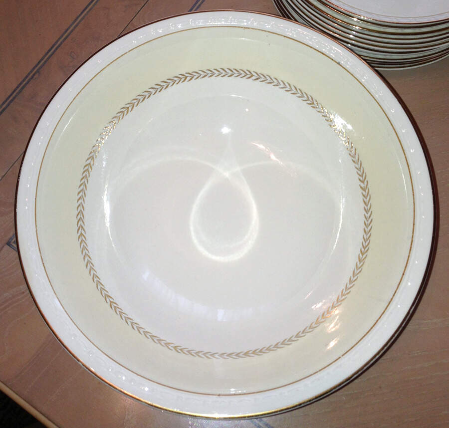 G3359 Dinner Plate by Homer Laughlin -1
