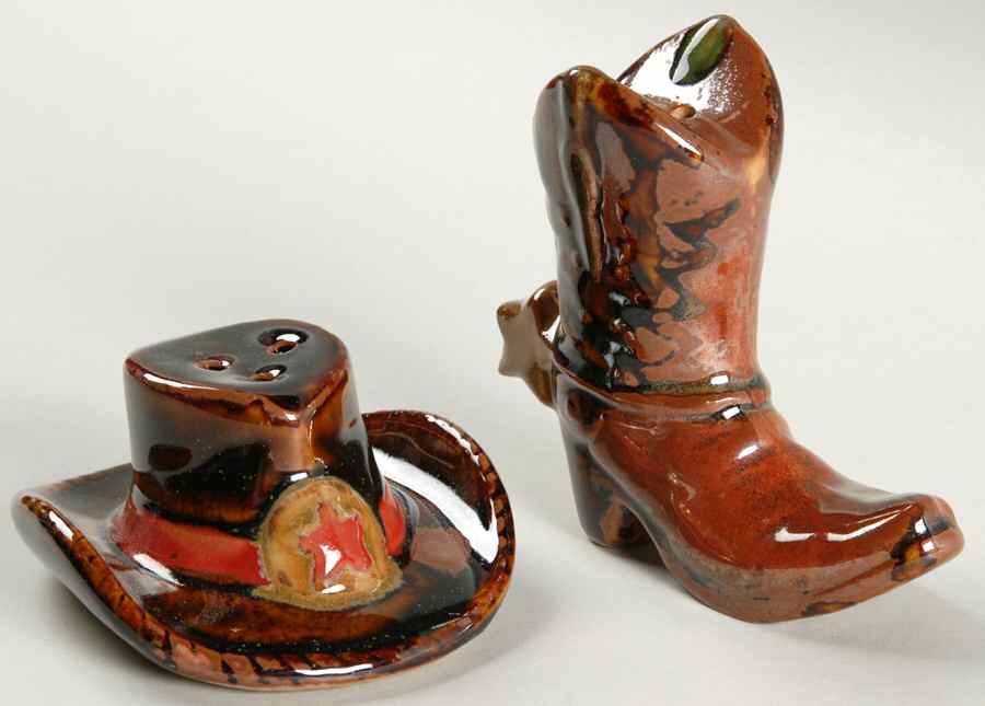 Canyon Ranch Figural Salt & Pepper Set by Homestudio-1