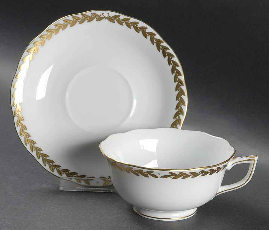 Golden Laurel Footed Cup & Saucer Set by Herend-1