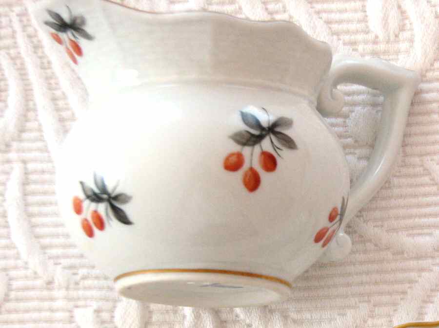 HER61 Mini Creamer by Herend-1