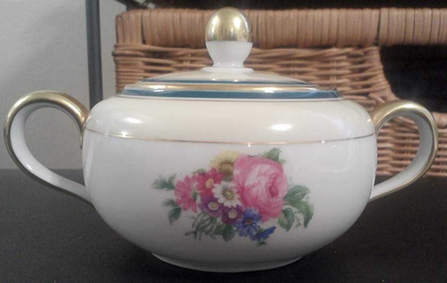 HUT1729 Sugar Bowl & Lid by Hutschenreuther-1