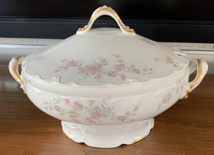 Schleiger 342-13 Tureen &  Lid by Haviland-1