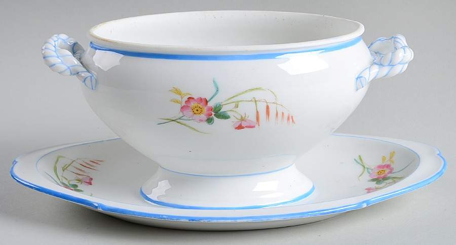 H3643 Sauce Boat with Attached Underplate No Lid by Haviland-1