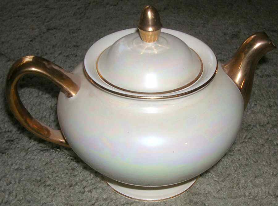 HLC3696 Teapot & Lid by Homer Laughlin -1