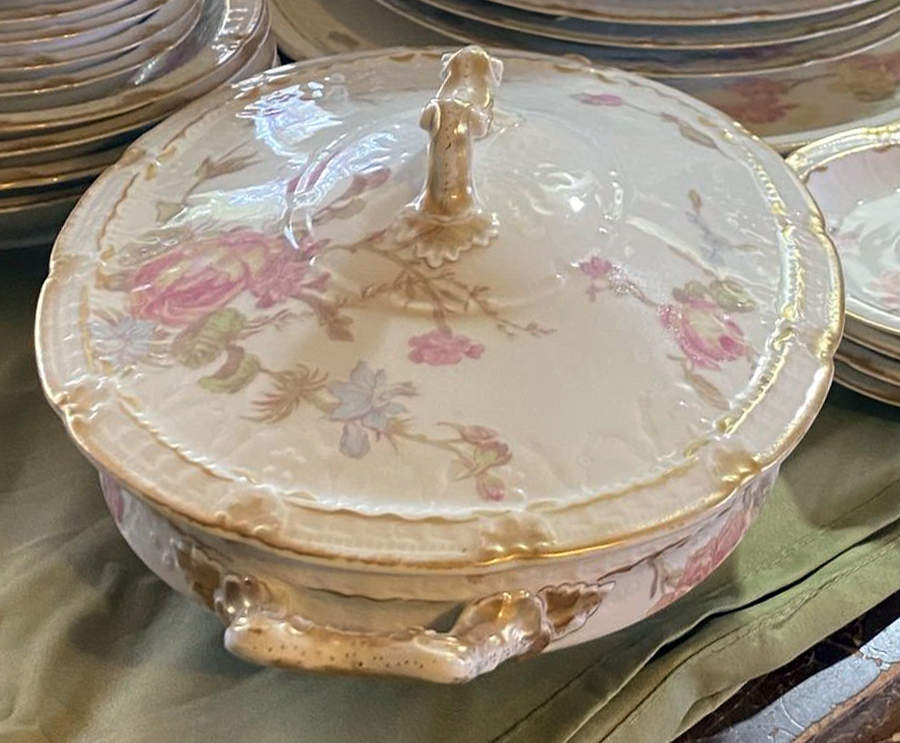 H3650 Oval Covered Vegetable by Haviland-1