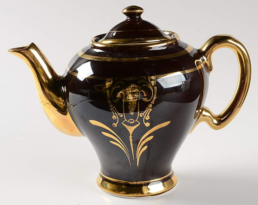 Mccormick Tea Teapot & Lid by Hall-1