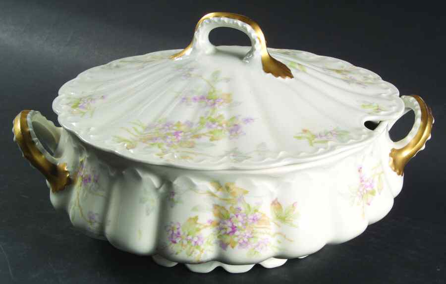 H3652 Round Covered Vegetable by Haviland-1