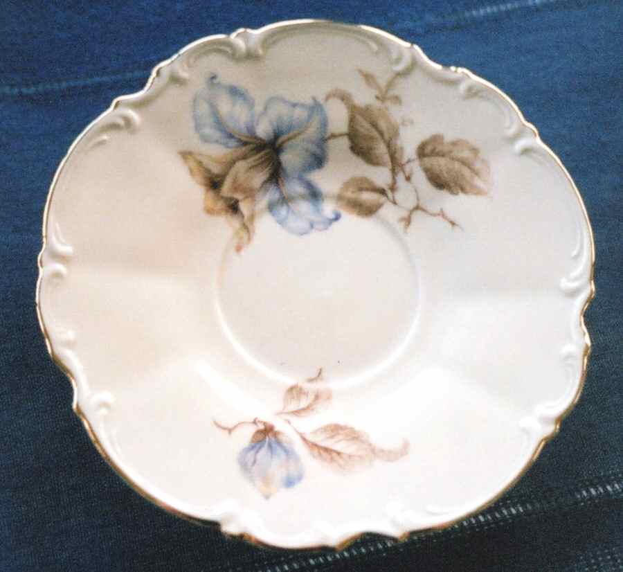 HUT1744 Saucer by Hutschenreuther-1