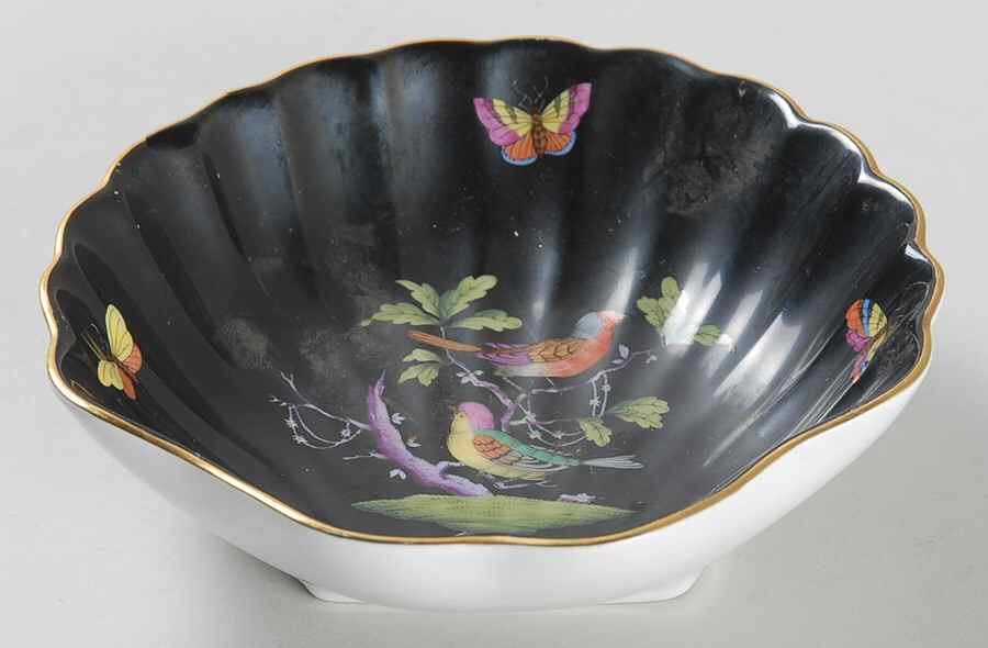 Rothschild Bird (Black Background) 5" Shell Shaped Dish by Herend-1
