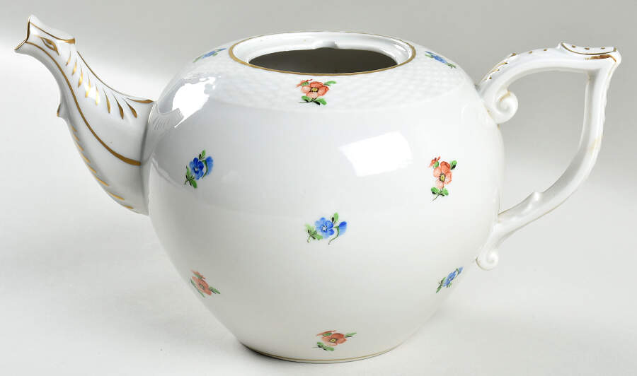 Kitty Teapot No Lid by Herend-1