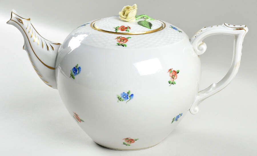 Kitty Teapot & Lid by Herend-1