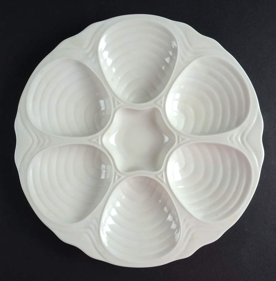White Oyster Plate by Hall-1