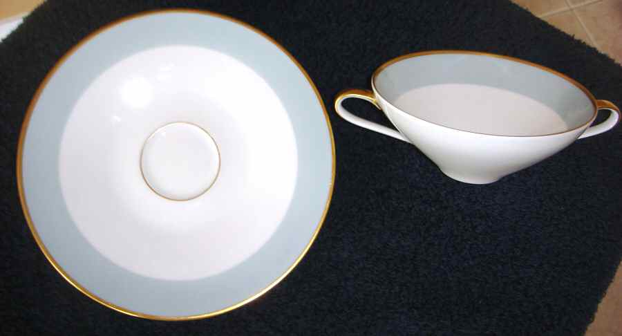 HUT1757 Flat Cream Soup Bowl & Saucer Set by Hutschenreuther-1