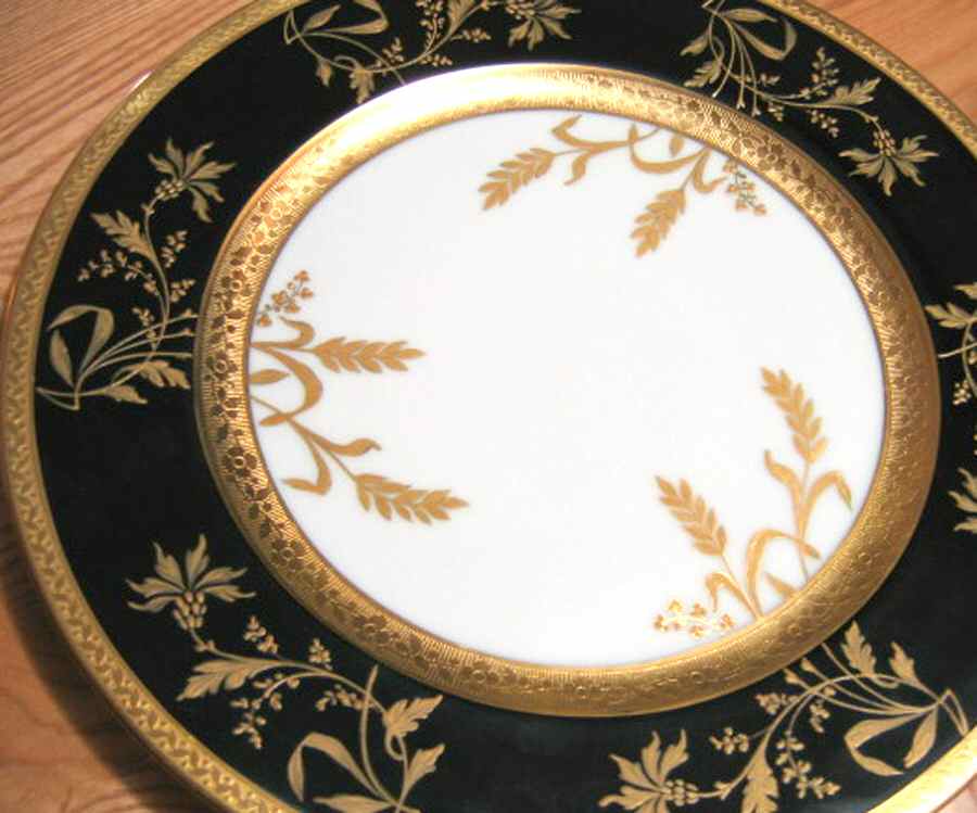 HUT1760 Service Plate (Charger) by Hutschenreuther-1