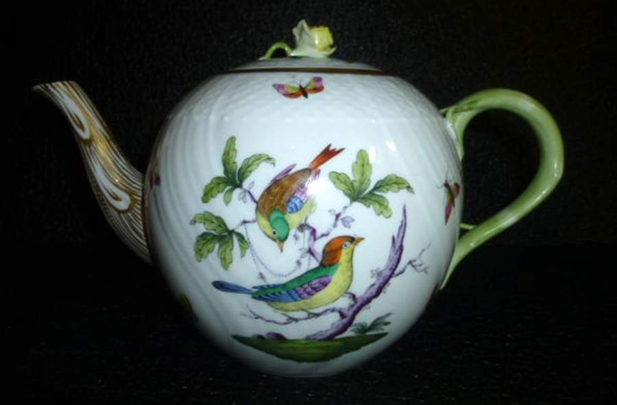 Rothschild Bird (Pastel Colors) Teapot & Lid by Herend-1