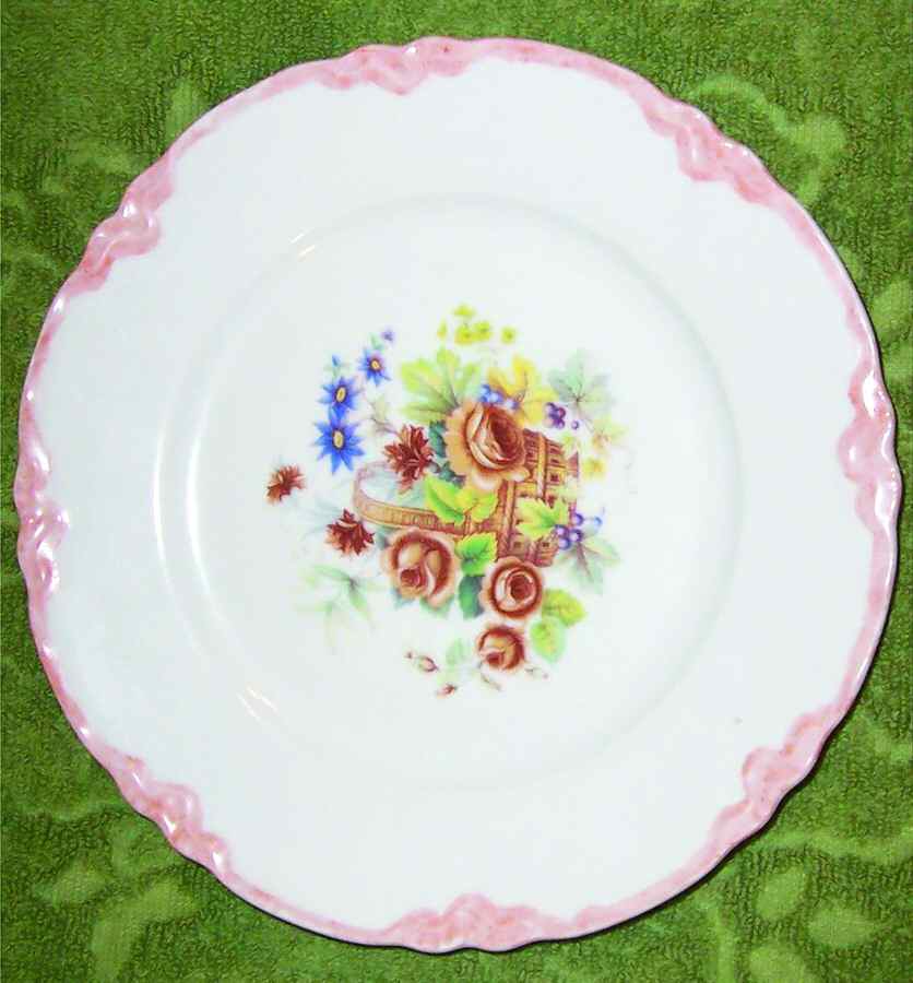 HUT1764 Salad Plate by Hutschenreuther-1