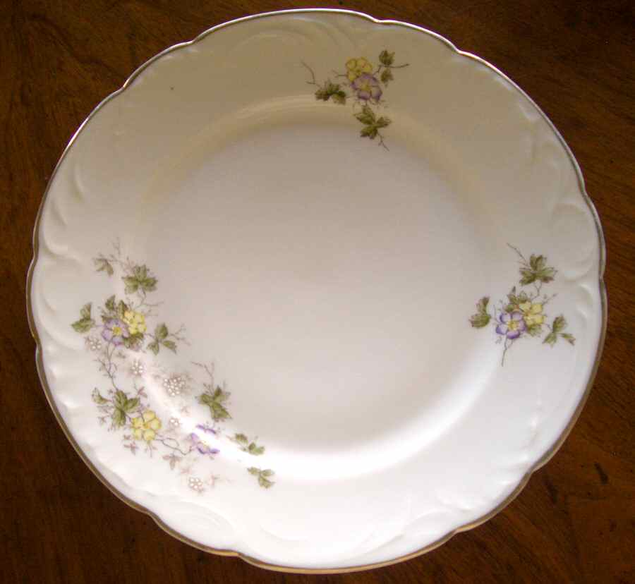 HUT1771 Dinner Plate by Hutschenreuther-1