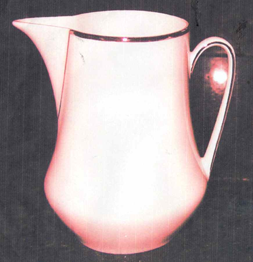HUT1774 Creamer by Hutschenreuther-1