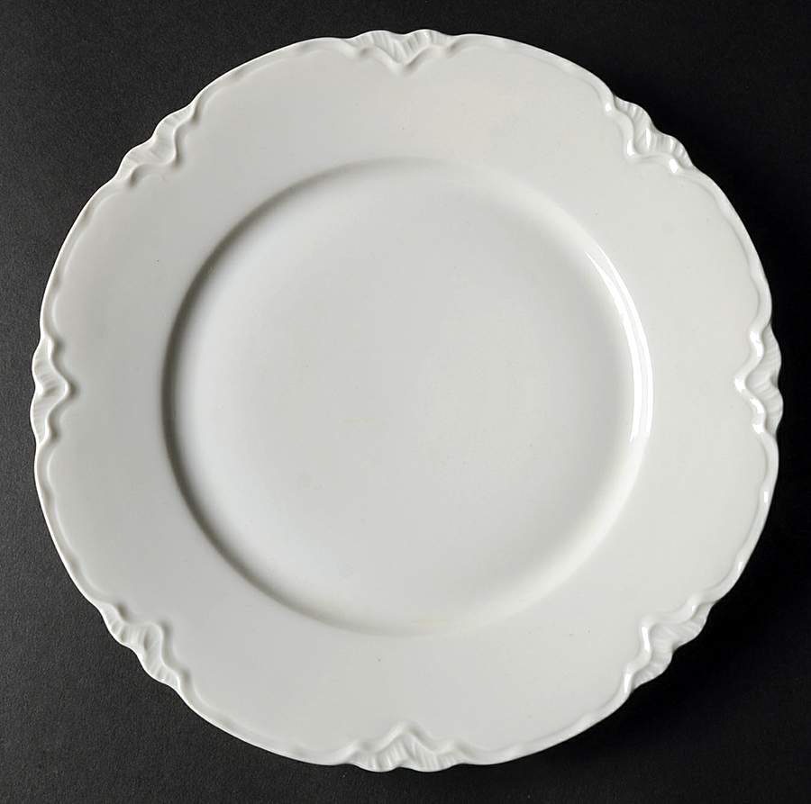 Racine (Cream) Luncheon Plate by Hutschenreuther-1