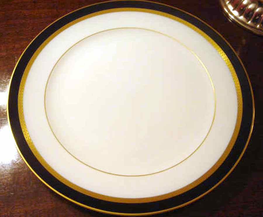 Diamant (Cobalt, Rim Shape) Dinner Plate by Hutschenreuther-1