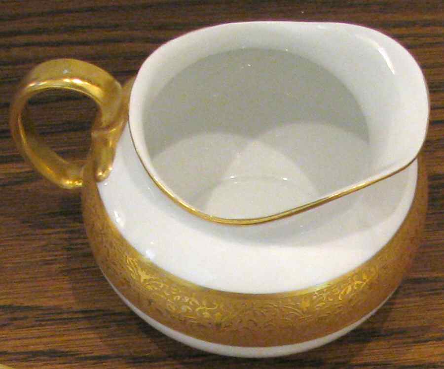HUT1779 Creamer by Hutschenreuther-1