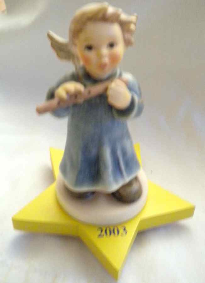 Rejoice-2003 Tm8-Rejoice-With Dated Base - No Box by M.I. Hummel-1