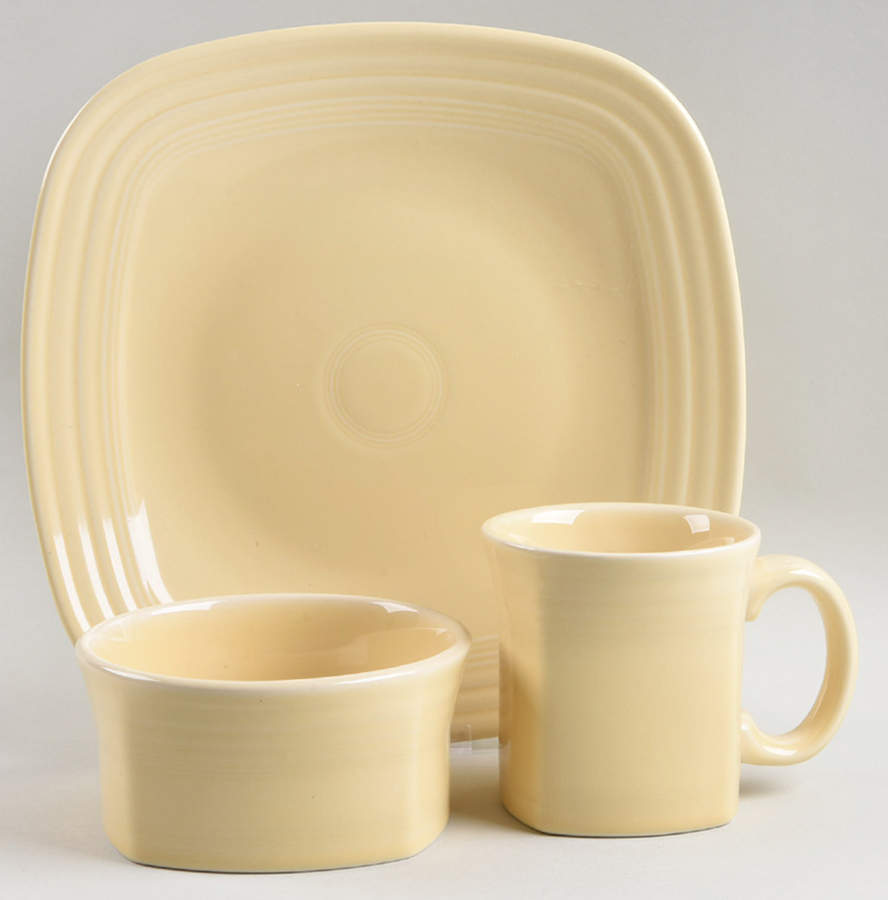 Fiesta Ivory (Intro 2008) 3 Piece Place Setting by Homer Laughlin -1