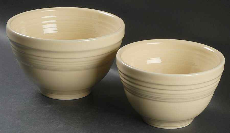 Fiesta Ivory (Intro 2008) 2 Piece Prep Bowl Set (PREB6, PREB7) by Homer Laughlin -1