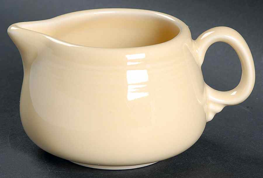 Fiesta Ivory (Intro 2008) Creamer by Homer Laughlin -1