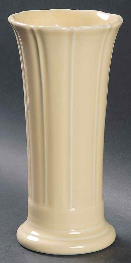 Fiesta Ivory (Intro 2008) 7" Vase by Homer Laughlin -1