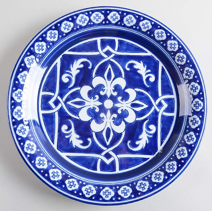 Catalina Medallion Blue Dinner Plate by Home-1