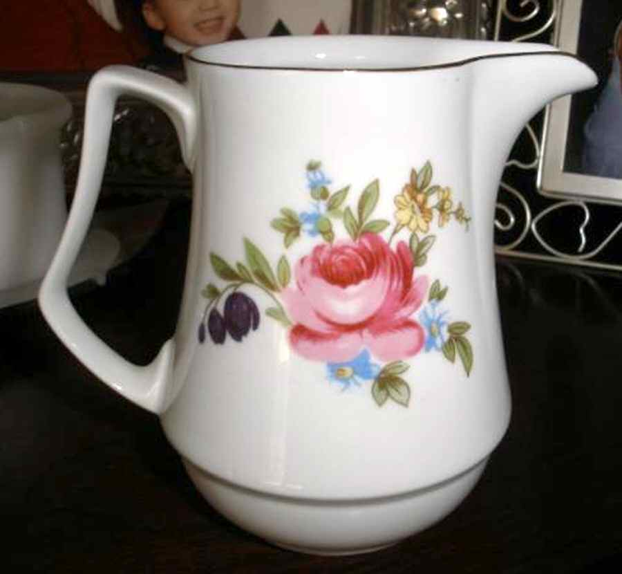 HEP54 Creamer by Graf Von Henneberg-1